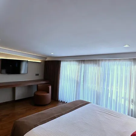 Snog Rooms&suites 5*
